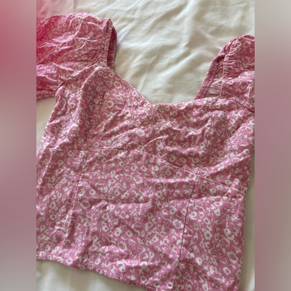 Abercrombie and fitch pink top size S